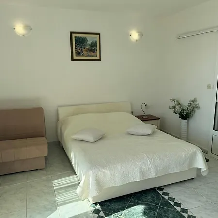 Nina * Rogoznica (Sibenik-Knin)
