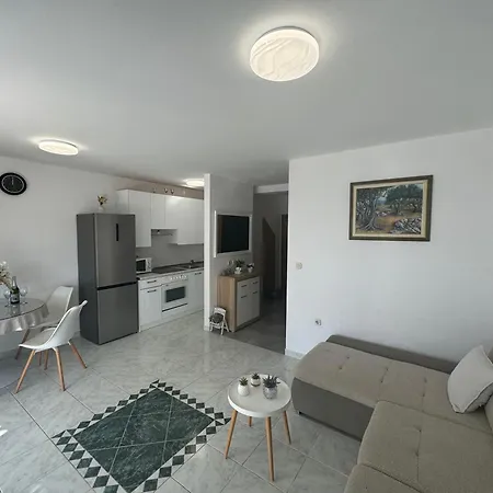 Nina Rogoznica (Sibenik-Knin)